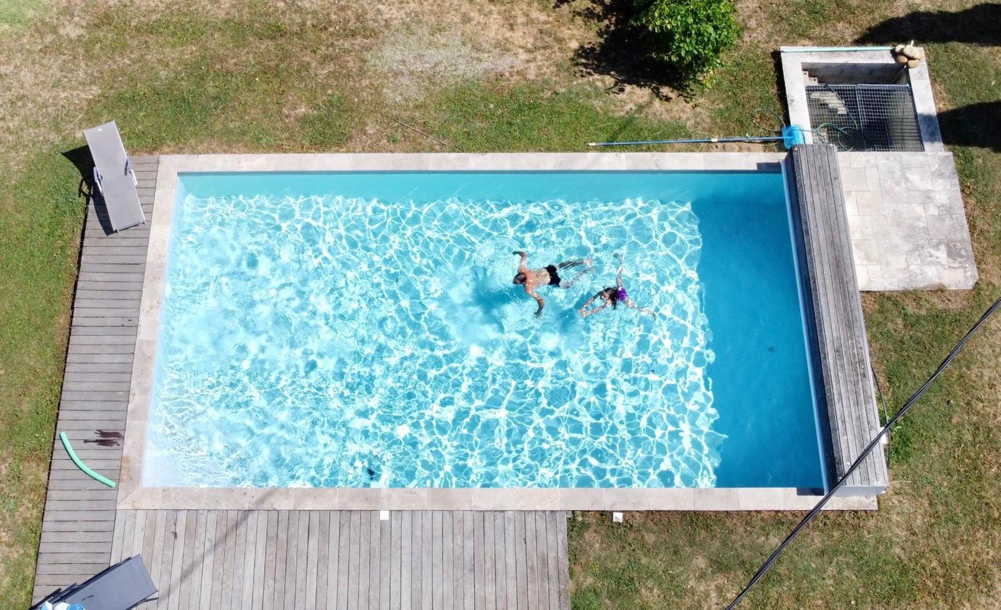 Les Garennes Hotel Saint-Uze Eksteriør billede