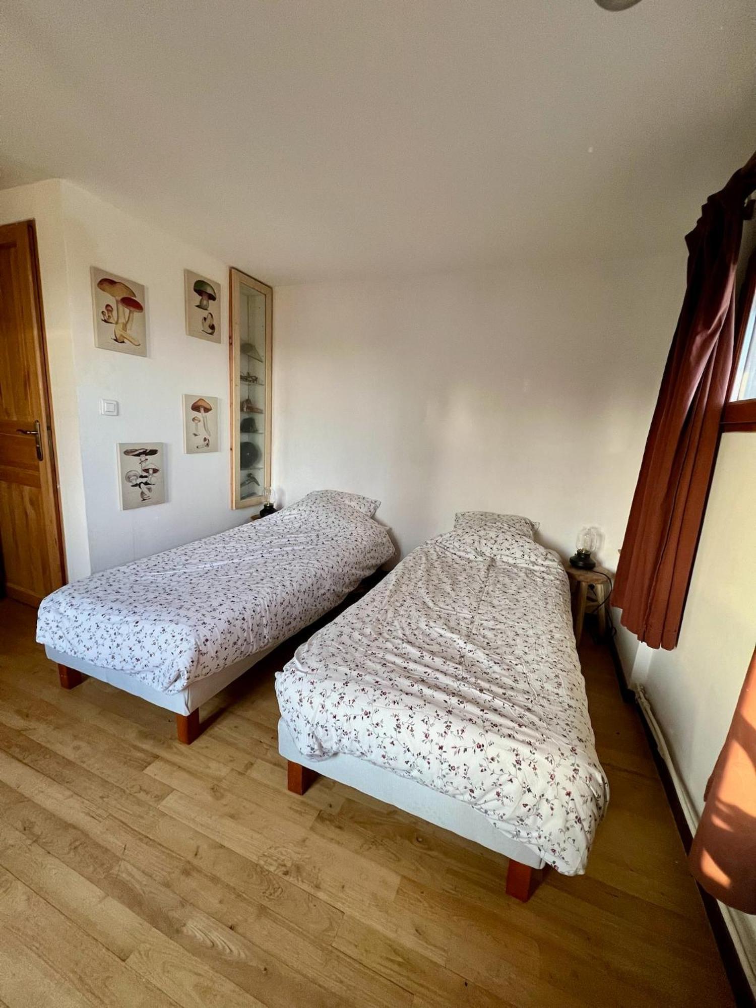 Les Garennes Hotel Saint-Uze Eksteriør billede