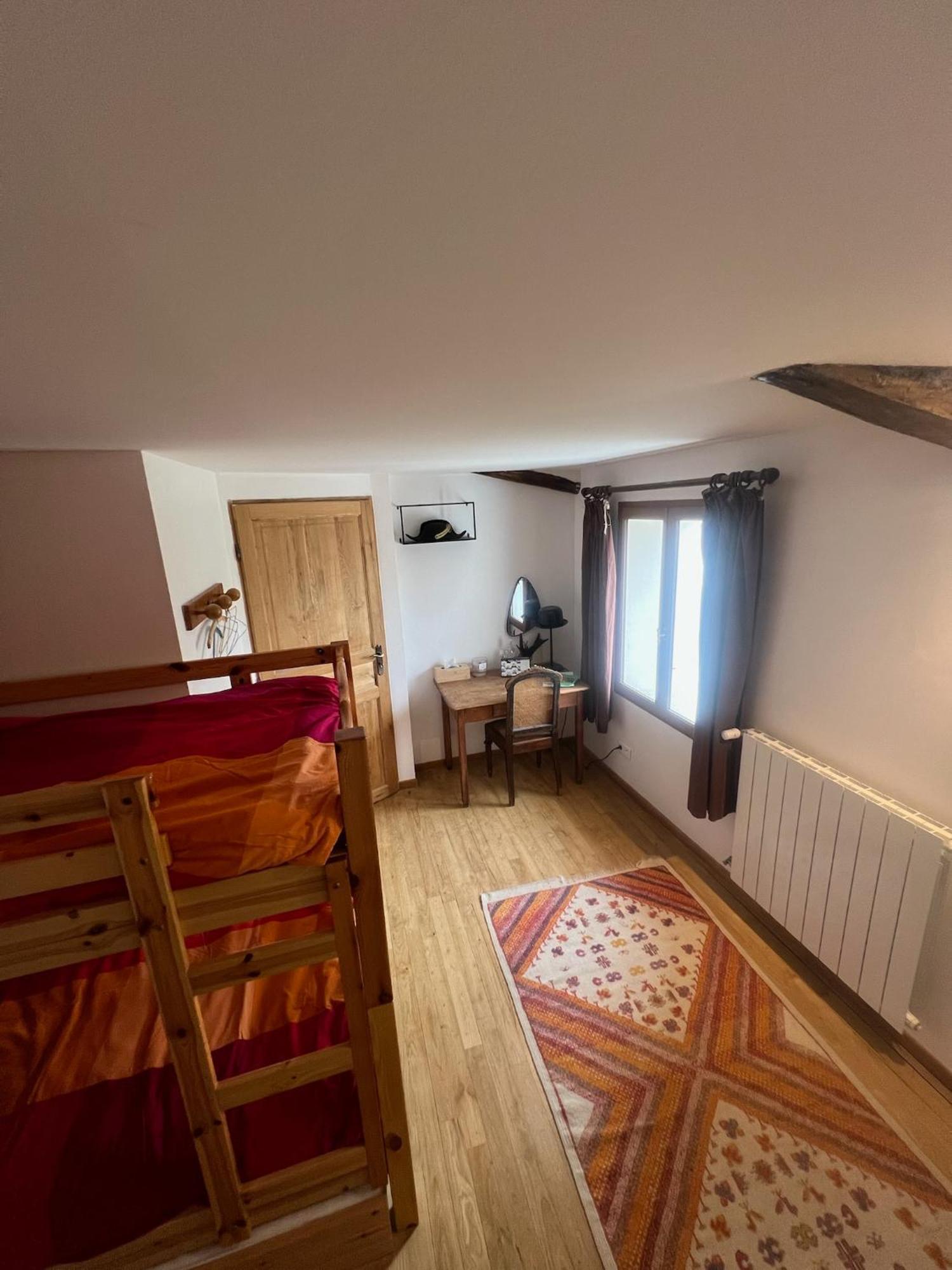 Les Garennes Hotel Saint-Uze Eksteriør billede