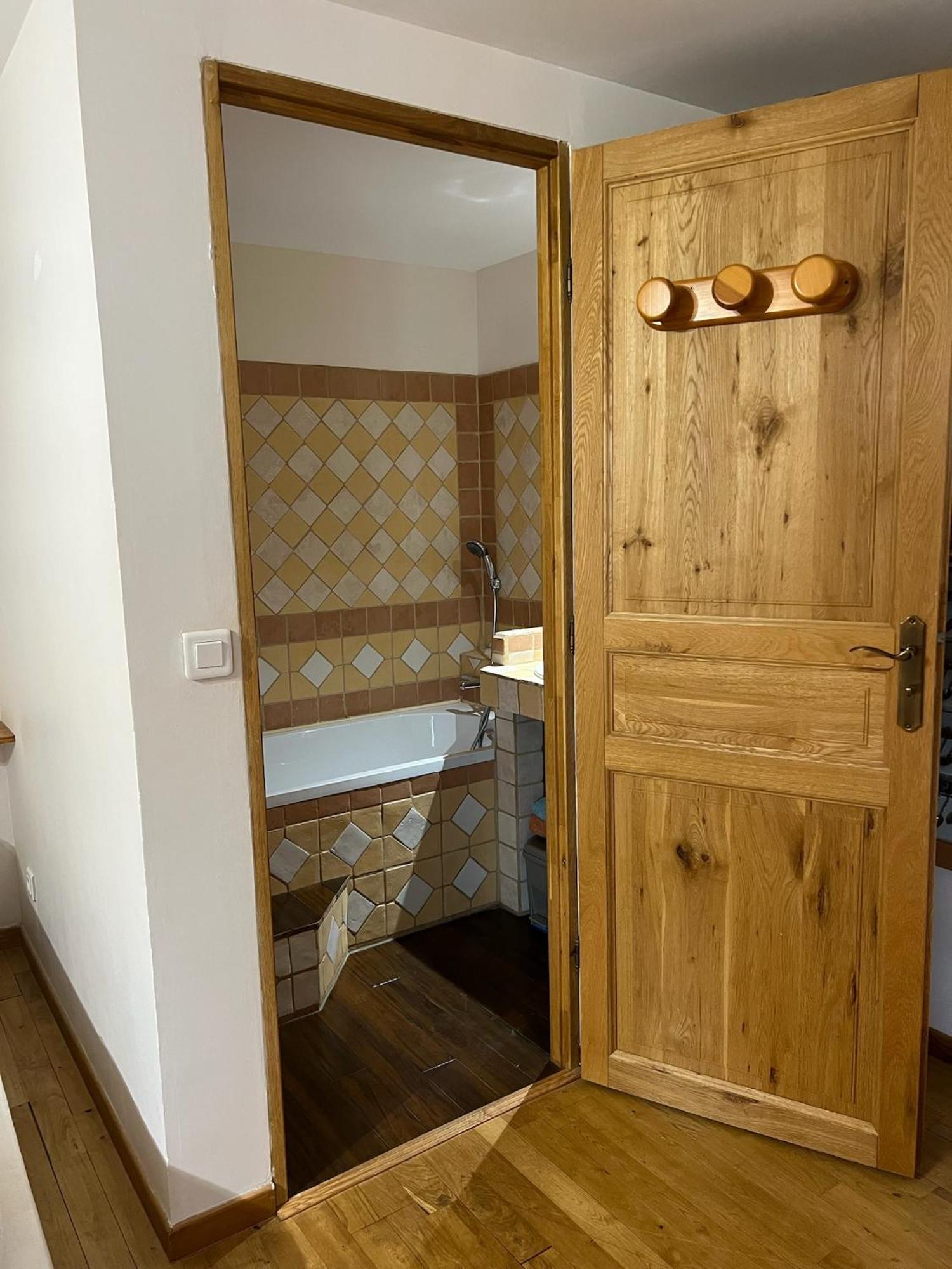 Les Garennes Hotel Saint-Uze Eksteriør billede
